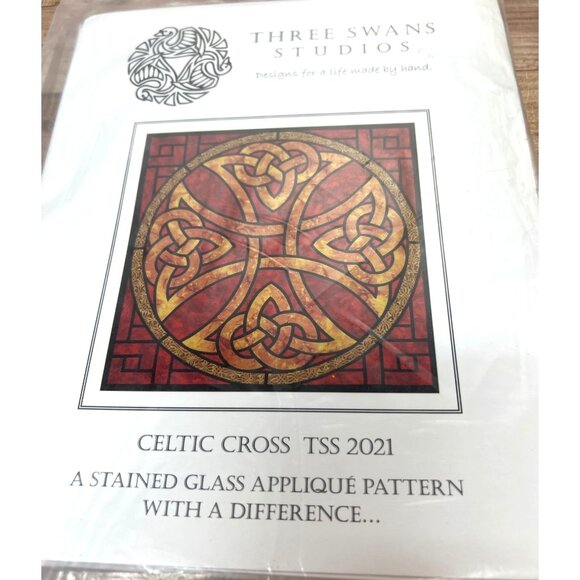 Quilt Celtic Cross Stained Glass Applique Pattern TSS 2021 By Three Swans - Picture 2 of 3